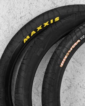 Coraza Maxxis Hookworm rin 26 x 2.50